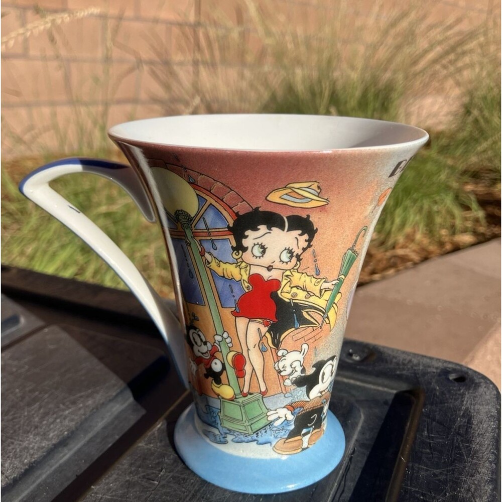 2000 Betty Boop King Features Syndicate 4.5” Flared Coffee Tea Mug Cup
